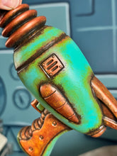 Load image into Gallery viewer, Raygun Art Sculpture 5