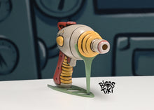 Load image into Gallery viewer, Raygun Water Pipe - grey/red/orange
